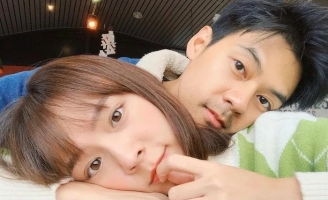 12 năm yêu nhau của cặp tiên đồng ngọc nữ showbiz Thái Lan
