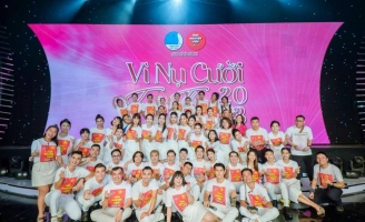 150 Tình nguyện viên Nghệ sỹ trong các BST Áo dài của NTK Việt Hùng