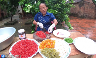 Bà Tân bị 