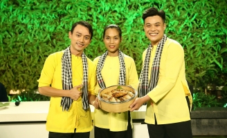 Bản Sao Hoàn Hảo thử thách Nghệ sĩ nướng chuối nếp bằng bếp hồng ngoại 