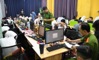 Băng nhóm đòi nợ thuê 'núp bóng' công ty luật hoạt động như thế nào?