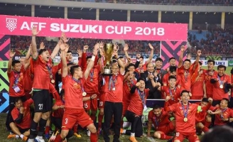 Bão giảm giá, khuyến mại mừng Tuyển Việt Nam vô địch AFF Cup