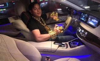 Bắt Phúc XO, đại gia đeo vàng nhiều nhất Việt Nam