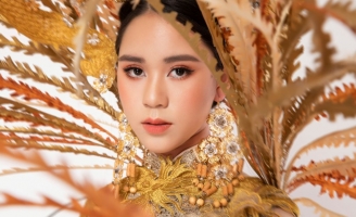 Bella Vũ Huyền Diệu mang Quốc phục “Rồng Phượng của NTK Việt Hùng đi thi quốc tế
