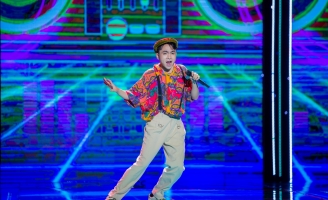 Ben Hoàng Quân bùng nổ với “Tân thời” trên sân khấu Đấu Trường Ngôi Sao