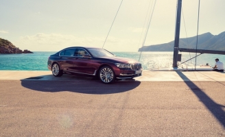 BMW vén màn M760Li xDrive 