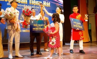 Ca sĩ - doanh nhân Vinh Tuấn: “Hết mình” với dòng nhạc trữ tình