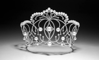 Cận cảnh vương miện Hoa Hậu Hoàn Vũ Việt Nam 2017 trị giá 2,7 tỷ đồng