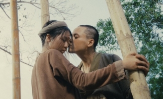 Chàng thơ Trần Doãn Hoàng khi bật chế độ phong cách cũng oách