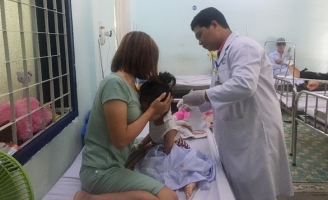 Chó cảnh cắn một loạt 5 người trong nhà, 1 người chết