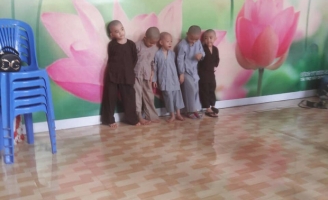 Cô gái 20 tuổi được cha mẹ cho ở lại 