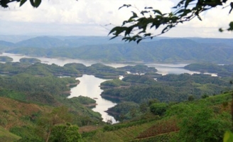 Có một Hạ Long trên cao nguyên