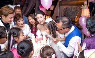 Con gái HH Hà Kiều Anh đáng yêu trong sinh nhật tuổi lên 3