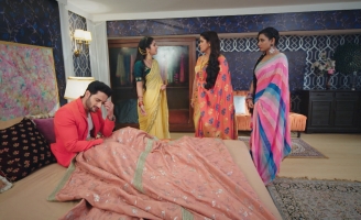 Cuộc Chiến Tơ Lụa: Mẹ chồng nhiều lần ra tay đoạt mạng con dâu nhưng không thành