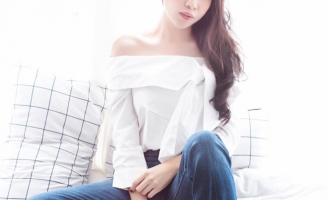 Cường Đô La và Đàm Thu Trang đồng loạt chia sẻ 'đã đính hôn'