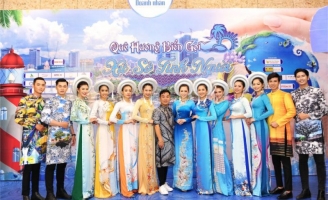 Dàn mẫu danh tiếng Việt cùng NTK Việt Hùng mang khát vọng trẻ đến “Quê hương biển gọi”