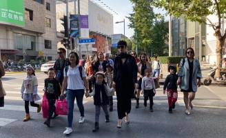 Dàn mẫu nhí Việt xuất sắc được mời diễn tại Shanghai Fashion Week 2019