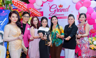 Dàn sao Việt đến chúc mừng Thy Nhung khai trương thêm chi nhánh mỹ phẩm làm đẹp