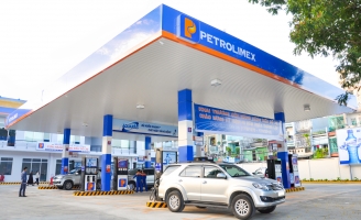 Dán tem cho hơn 530 cửa hàng kinh doanh xăng dầu tại TP.HCM