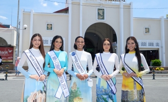Dàn thí sinh Miss Cosmo 2024 thả dáng với áo dài và nón lá