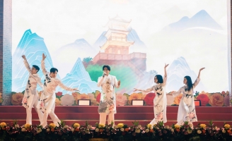 Đan Trường ra mắt ca khúc Tiếng Việt ngôn ngữ vàng mừng Quốc khánh 2-9