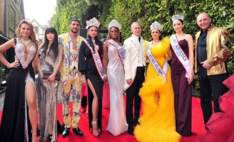 Danh ca Nhật Hạ lộng lẫy trên thảm đỏ Oscar