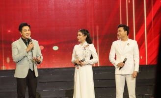 Đạo diễn Vũ Thành Vinh “khen không ngớt” trước chuyện tình thời kháng chiến của Hồng Mơ - Huy Luân