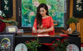 Diễn viên Cao Mỹ Kim khoe nhan sắc trong bộ ảnh áo dài đón Tết