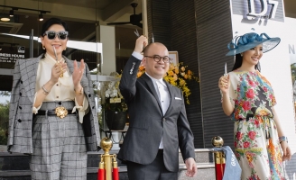 Doanh nhân Dương Quốc Nam khai trương cửa hàng mới 