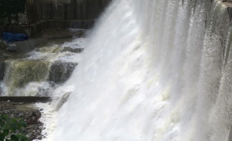 Độc đáo đập tràn hình phím đàn piano lớn nhất Việt Nam