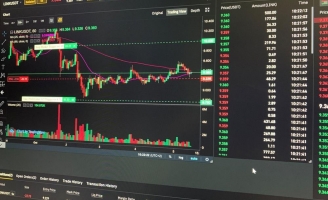 'Đưa tiền cho người khác mua coin, tôi mất sạch 200 triệu'