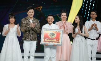 Đức Danh - cậu bé bán kẹo kéo đầy nghị lực giành chiến thắng vòng đầu tiên của Hãy Nghe Tôi Hát Nhí