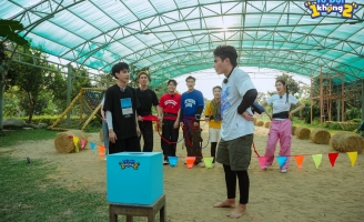 Dương Lâm hết mình phối hợp với Quang Hùng nhưng nhận cái kết 