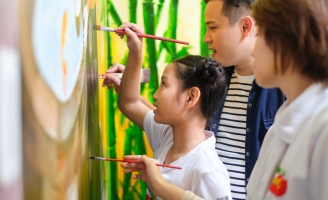 Em bé 10 tuổi và ước mơ về căn phòng cổ tích