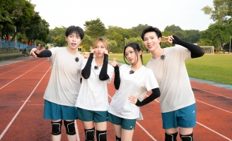 Erik “chạy nước rút” cùng Đức Phúc, Orange, MisThy trong tập 2 Hits Thở: Âm nhạc và thể thao 