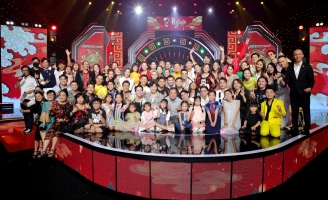 Gần 200 nghệ sĩ Việt thành tâm đến dự Lễ giỗ Tổ Sân khấu ở Jet Studio