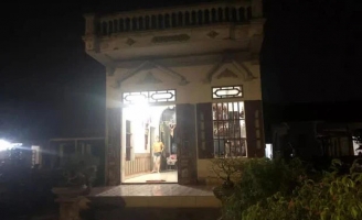 Gia đình 6 bé gái bị lừa làm nhân viên massage, karaoke vỡ òa khi đón con trở về