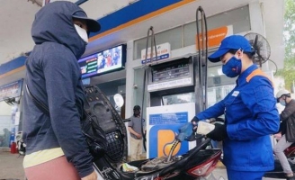 Giảm lần thứ 2 liên tiếp, xăng RON95-III xuống ngưỡng 22.700 đồng