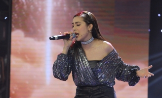 Giọng ca bước ra từ nhiều cuộc thi lớn Tuyết Mai được Đàm Vĩnh Hưng dành nhiều lới khen ngợi