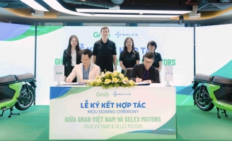 Grab Việt Nam và Selex Motors ký kết hợp tác thúc đẩy chuyển đổi xanh cho đối tác tài xế