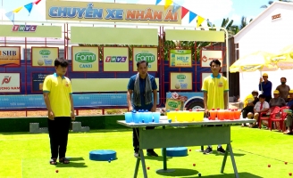 Hai cậu bé thay mẹ gồng gánh ước mơ trong Chuyến xe nhân ái tập 718