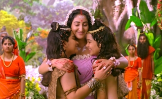 Hai Chàng Dũng Sĩ: Các hoàng tử liên tục gây hấn với anh em “dũng sĩ nhí”