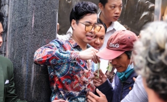 Hành động ấm lòng của Ngọc Sơn giữa lúc bão số 9 đổ bộ TP.HCM