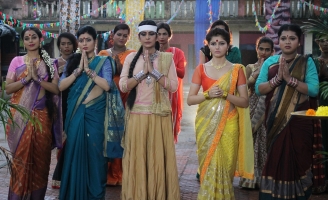 Hành trình theo đuổi hạnh phúc của cô gái bi kịch nhất 