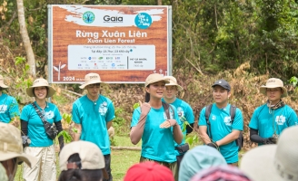 H’Hen Niê tiếp tục trồng rừng ở Thanh Hoá, lan toả tình yêu thiên nhiên đến cộng đồng