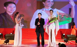  H’hen Niê xuất hiện rạng ngời tại sự kiện