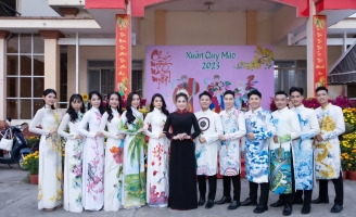 Hoa hậu doanh nhân Ngọc Châu nổi bật trước dàn thí sinh dự thi sắc đẹp