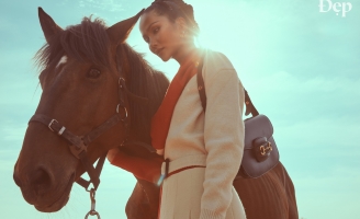 Hoa hậu HHen Niê hoá nàng du mục xuất hiện trên tạp chí Đẹp