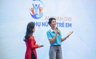 Hoa hậu H’Hen Niê kêu gọi nhắn tin “đồng hành cùng phụ nữ biên cương”