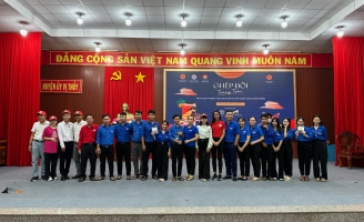 Hoa hậu H'Hen Niê tất bật cho các hoạt động cộng đồng